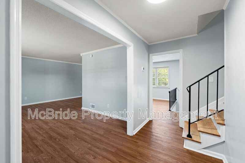 293 Twin Pines Dr - Photo 3 of 26