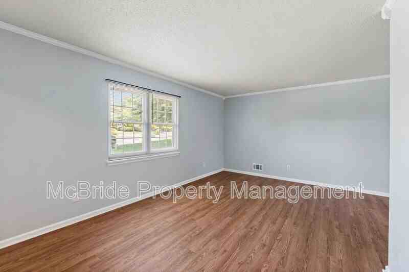 293 Twin Pines Dr - Photo 5 of 26