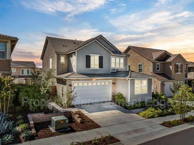32017 Radiant Dr - Photo 2 of 32