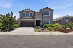featured image of 2761 W Seaver Ave