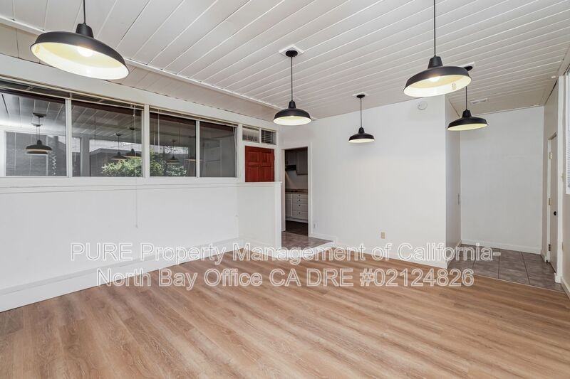 201 Meadowlark Ln #E1 - Photo 3 of 13