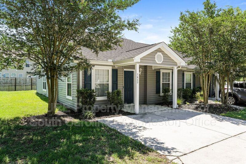 7840 Park Gate Dr - Photo 2 of 21
