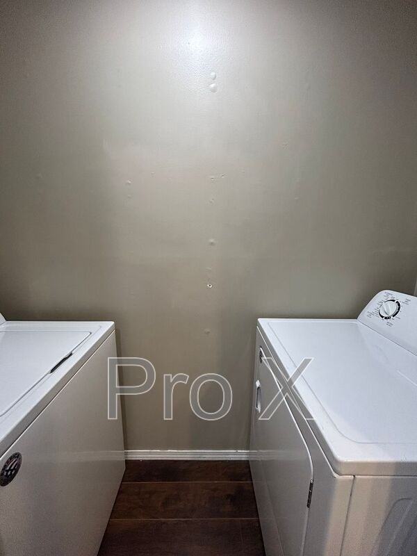517 E Washington St #A - Photo 7 of 10