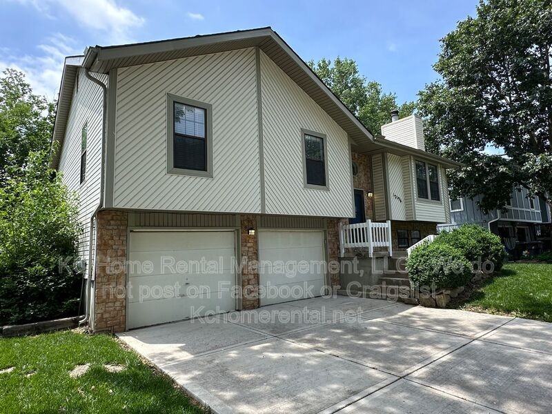 12196 S Blackfoot Dr - Photo 2 of 46
