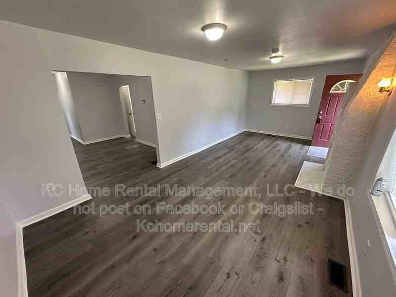 4116 Springfield St - Photo 5 of 28