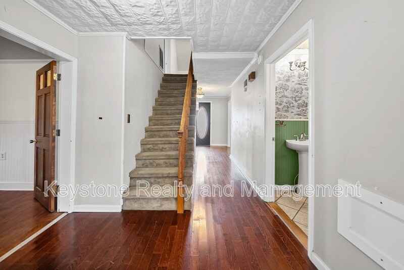 1340 Donelson Pkwy - Photo 2 of 16