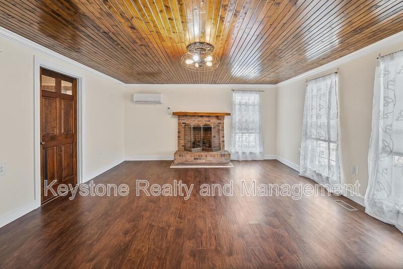 1340 Donelson Pkwy - Photo 3 of 16