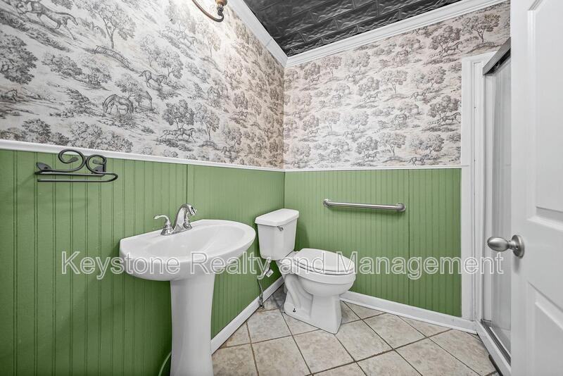 1340 Donelson Pkwy - Photo 4 of 16