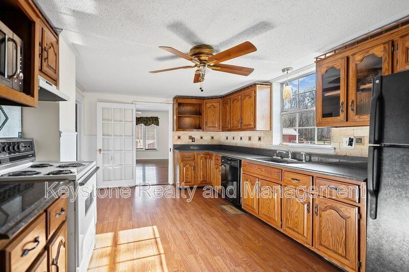 1340 Donelson Pkwy - Photo 6 of 16