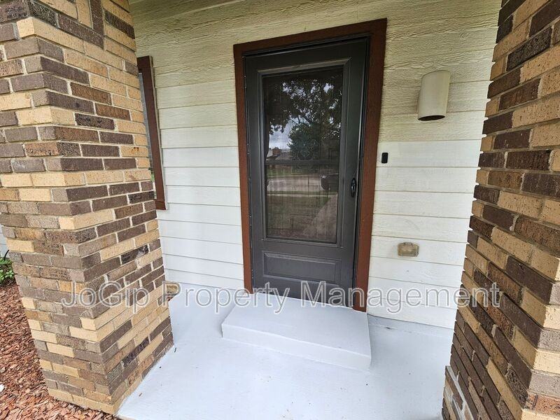 602 Prairie Dell St - Photo 3 of 26