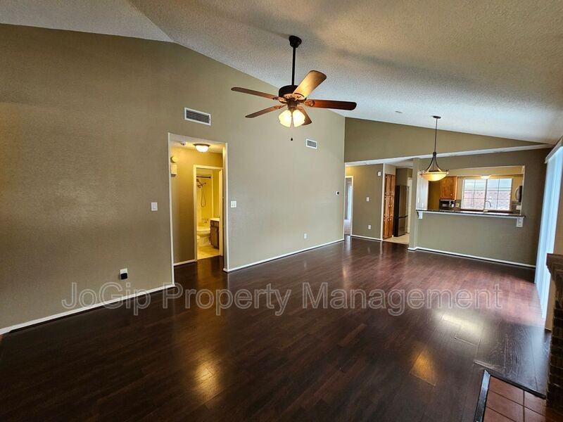 602 Prairie Dell St - Photo 7 of 26