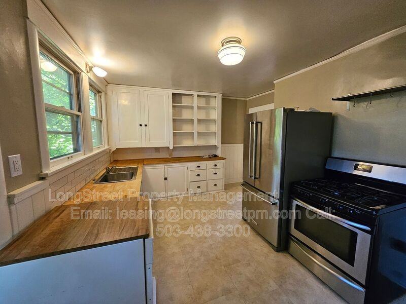 1402 Se 30th Ave - Photo 4 of 30