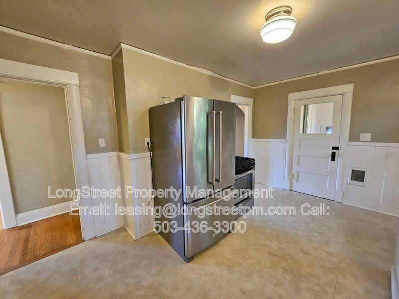 1402 Se 30th Ave - Photo 6 of 30