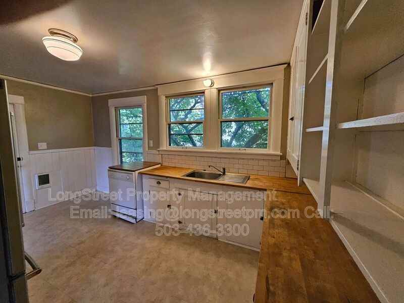 1402 Se 30th Ave - Photo 7 of 30