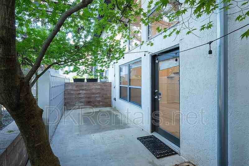 195 Arizona Ave Ne #128 - Photo 2 of 23