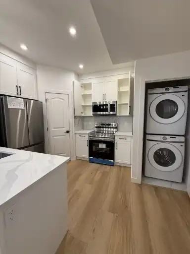 9632 110 Ave Nw - Photo 5 of 10