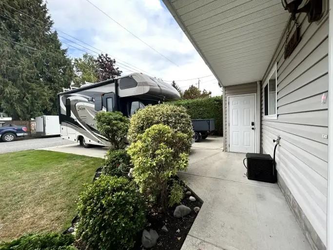 4531 47 St #A - Photo 2 of 24