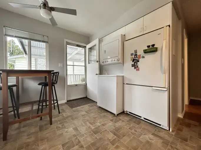 4531 47 St #A - Photo 7 of 24