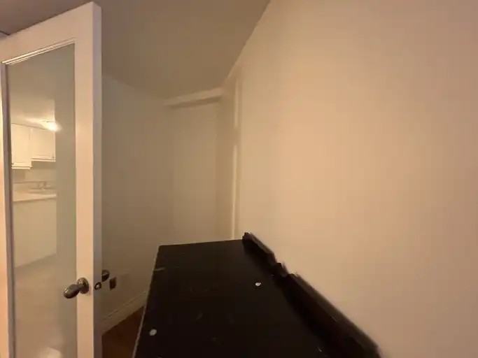 1088 Foster St - Photo 3 of 13