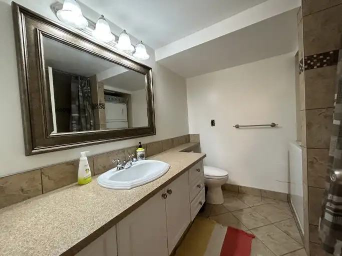 1088 Foster St - Photo 6 of 13