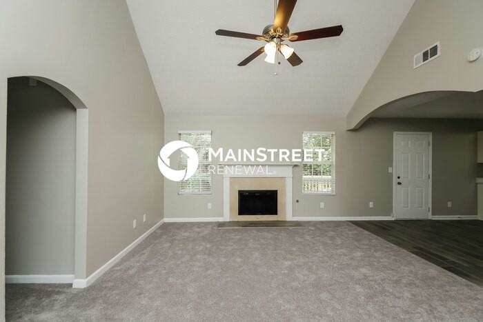 7495 Royale Ct - Photo 2 of 21