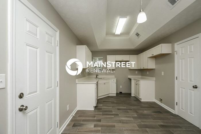 7495 Royale Ct - Photo 3 of 21