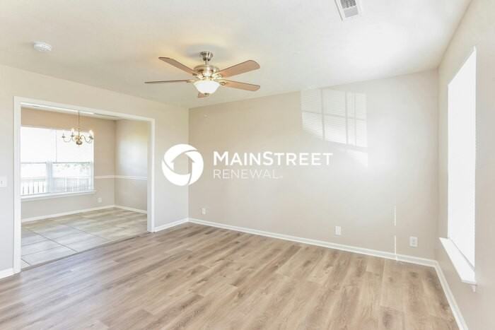 920 Tom Hailey Blvd - Photo 4 of 17