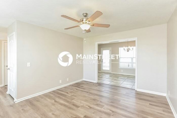 920 Tom Hailey Blvd - Photo 5 of 17