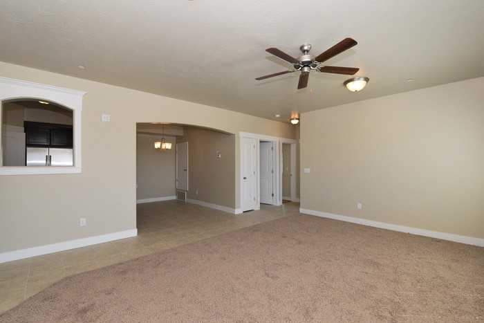 241 W Ridge Rd #241 - Photo 4 of 26