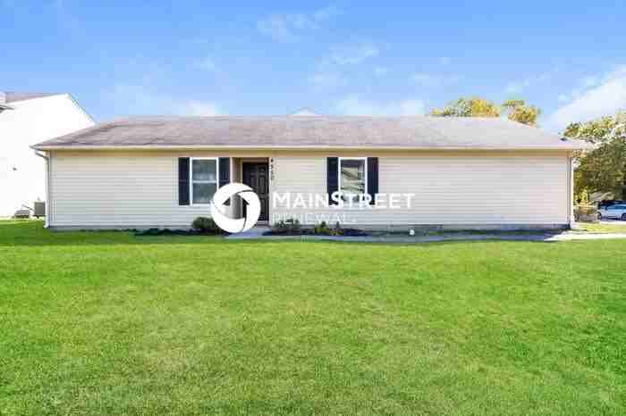 4550 Riverbrook Ln - Photo 3 of 16