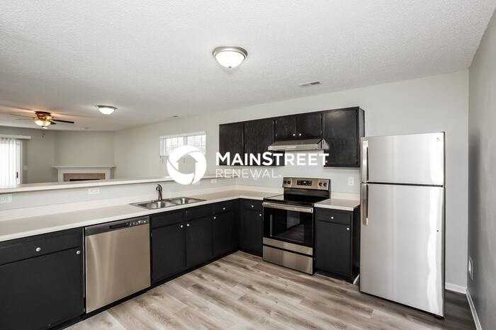 4550 Riverbrook Ln - Photo 6 of 16