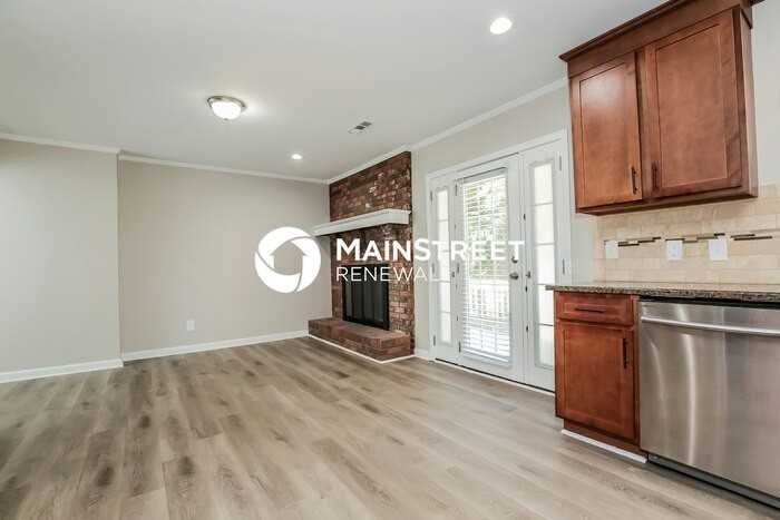 1036 Dogwood Dr - Photo 6 of 17