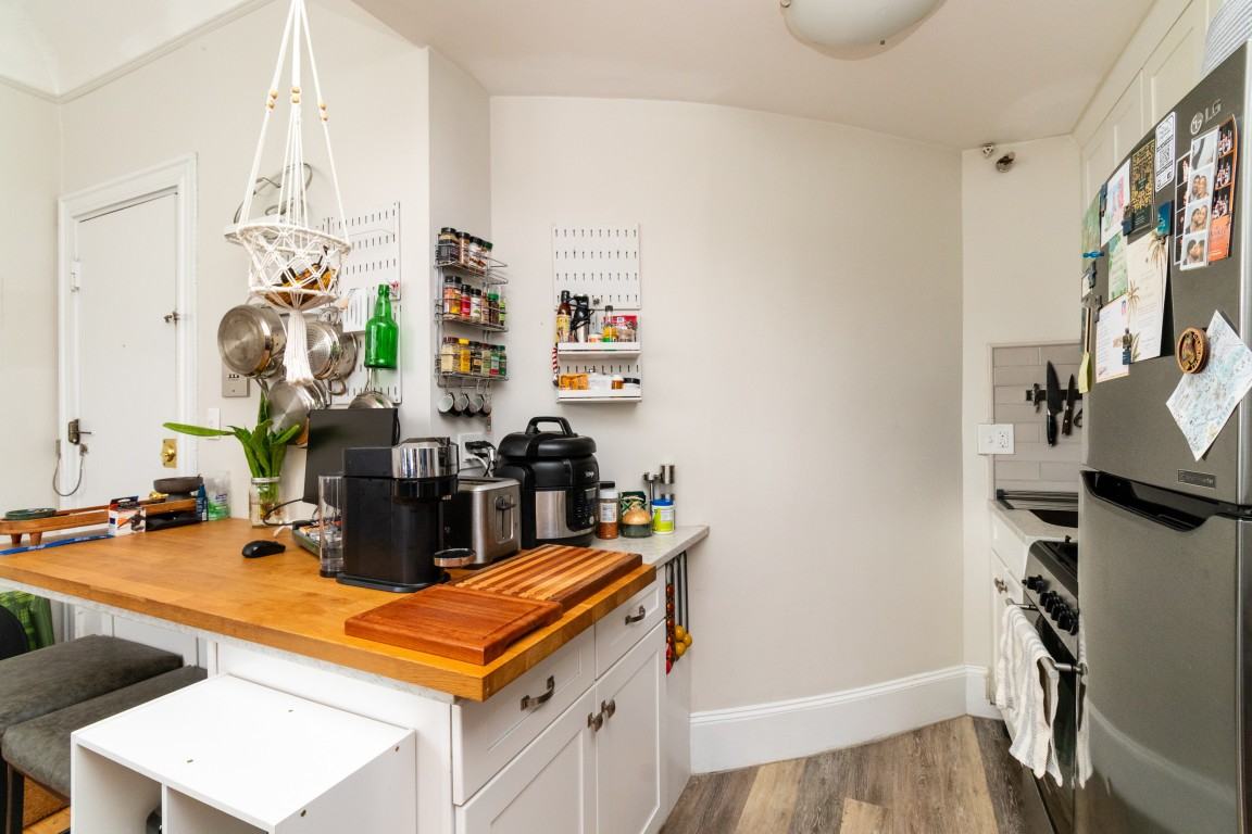 362 Commonwealth Ave #6H - Photo 5 of 25