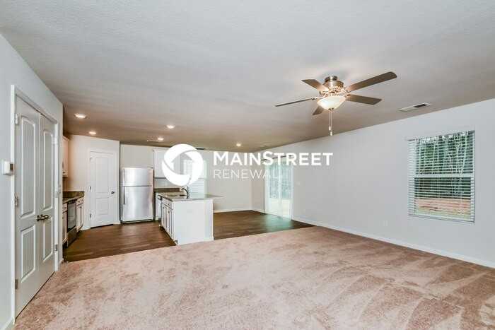 452 Gusty Ln - Photo 5 of 17