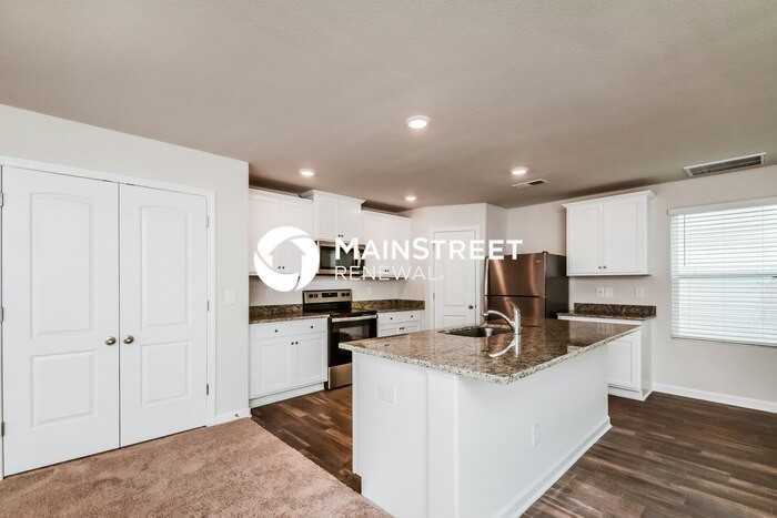 452 Gusty Ln - Photo 7 of 17