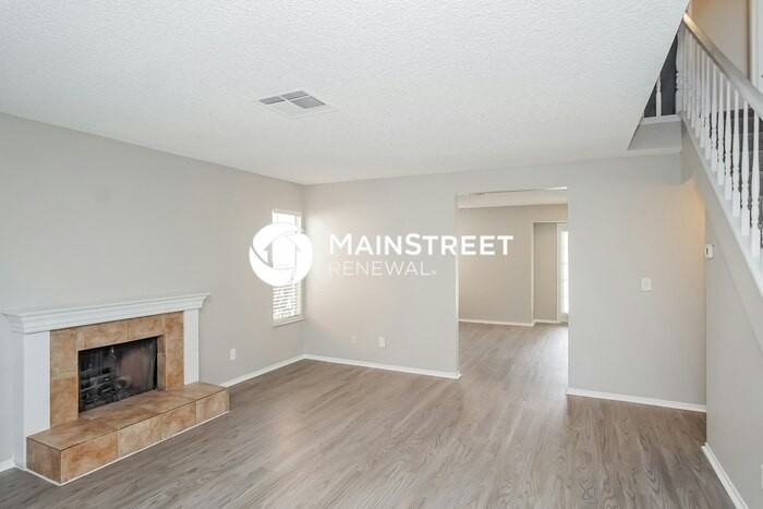 378 Tierra St - Photo 5 of 17