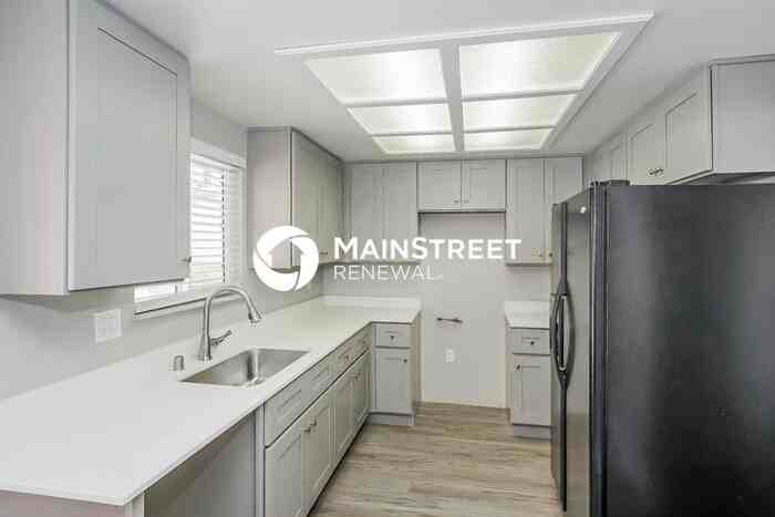 378 Tierra St - Photo 7 of 17
