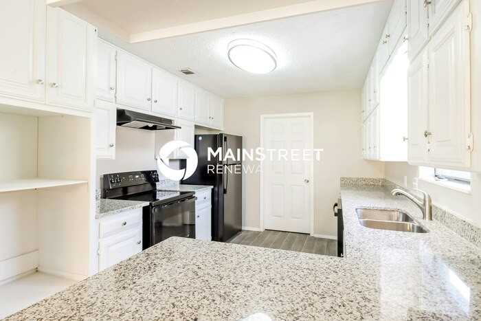 5712 Caracas Dr - Photo 7 of 16