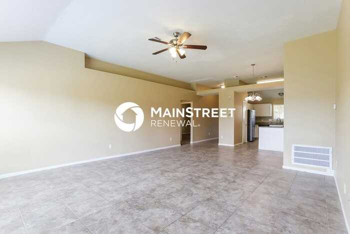 23711 Tree House Ln - Photo 4 of 16
