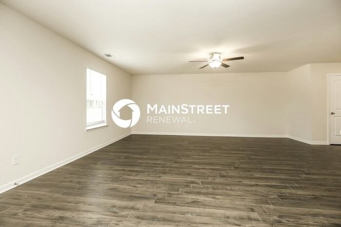 217 Renwick Dr - Photo 4 of 17