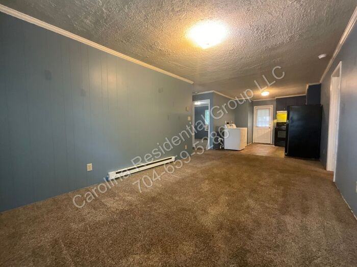 1380 Fairley Ave #B - Photo 2 of 14