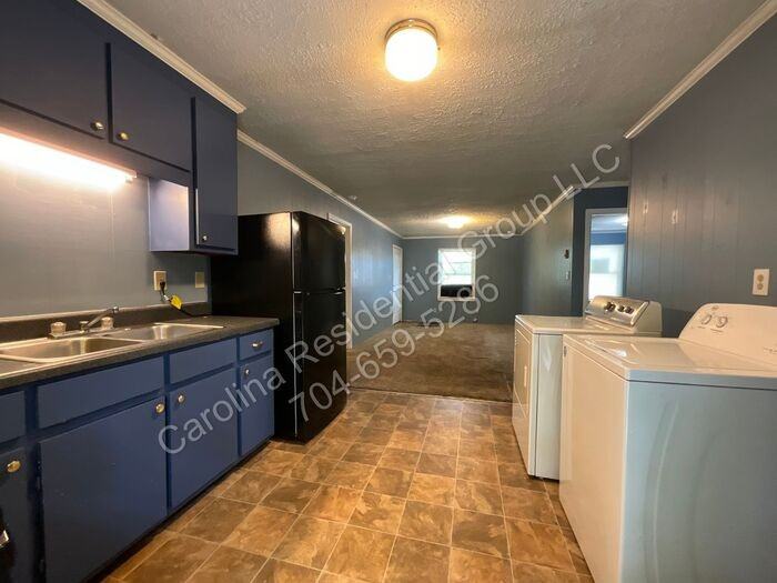 1380 Fairley Ave #B - Photo 5 of 14