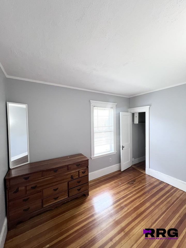Saint Marks Rd #3 - Photo 5 of 14