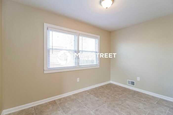 8311 Terry Rd - Photo 5 of 15