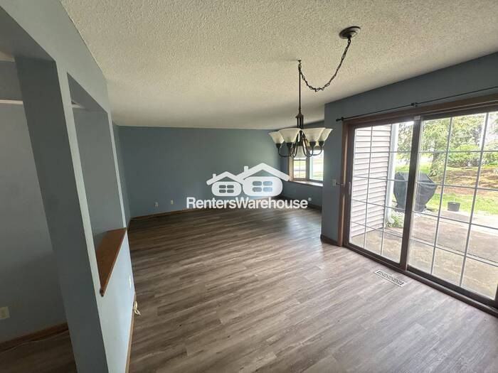 301 Kathy Ln Ne - Photo 3 of 16