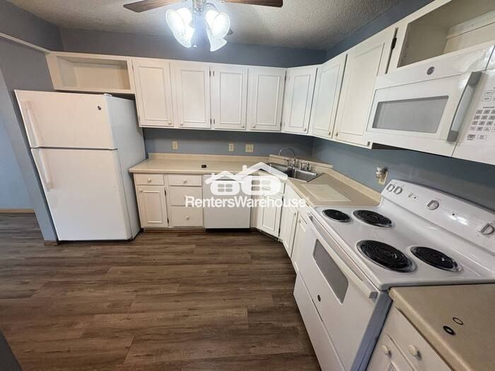 301 Kathy Ln Ne - Photo 7 of 16