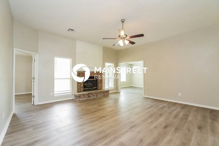 1704 Jackson Dr - Photo 4 of 16