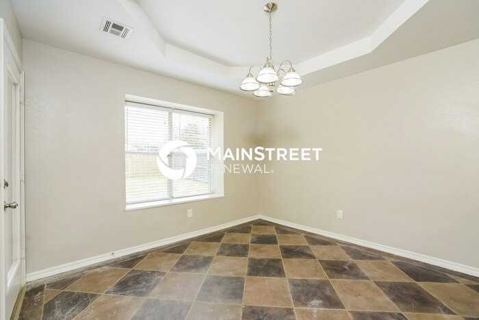 1704 Jackson Dr - Photo 6 of 16