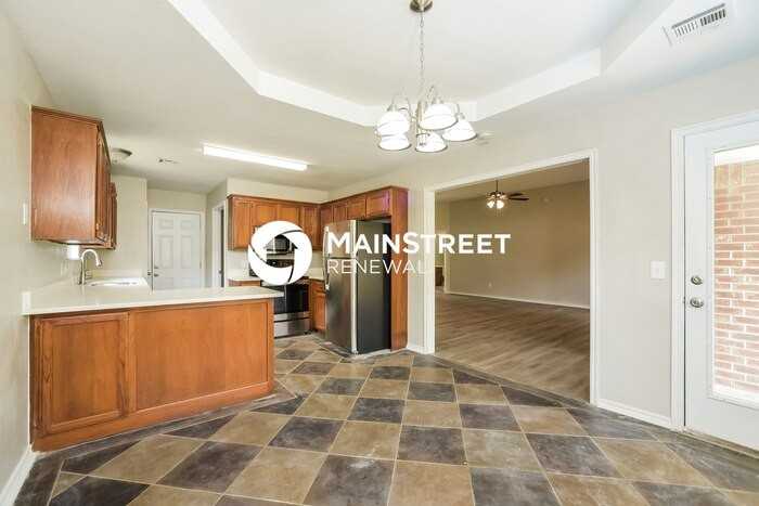 1704 Jackson Dr - Photo 7 of 16