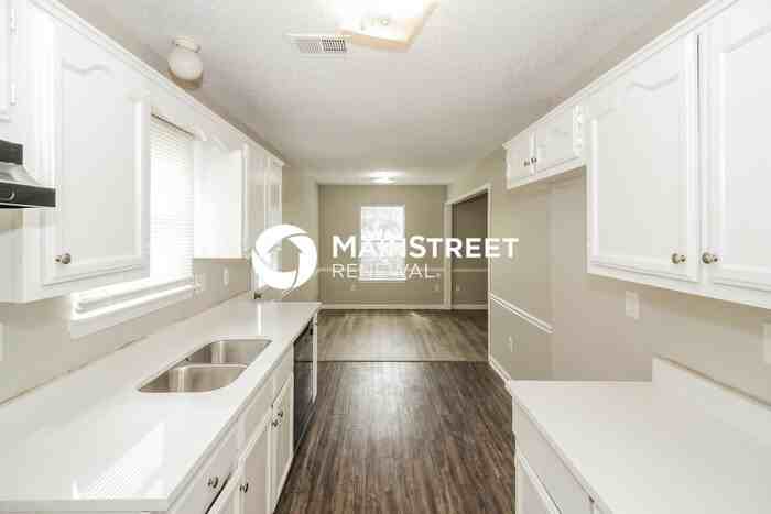4354 Rosswood Dr - Photo 7 of 16